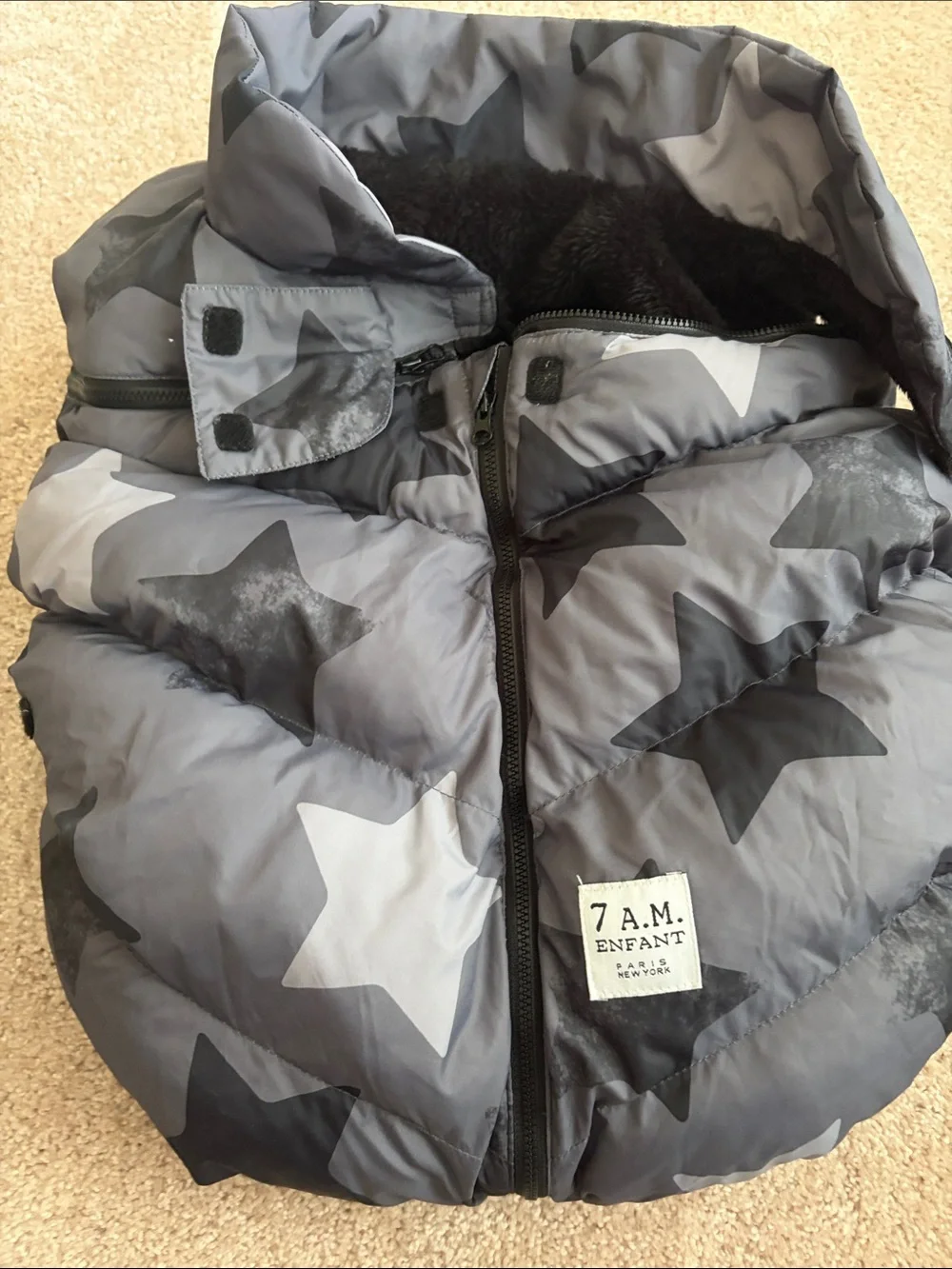 7 A.M. Enfant Gray Star Puffer Baby car seat cocoon